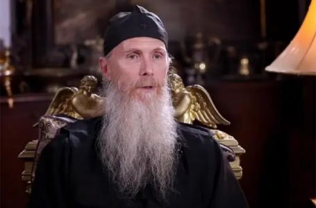 "Najgore srpsko dno, šljam...": Širi se snimka pravoslavnog svećenika koji govori o zločincu Mladiću