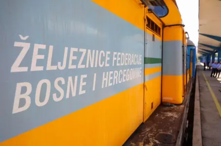 Obustavljen željeznički saobraćaj: Oglasile se željeznice BiH