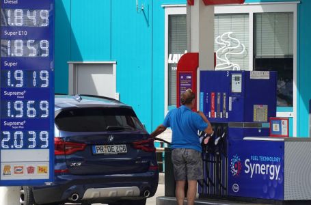 Haos u Njemačkoj, pogledajte šta je ljude točno u podne dočekalo na benzinskim pumpama!