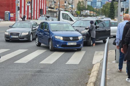 Saobraćajna nesreća u Sarajevu: Sudarila se četiri vozila