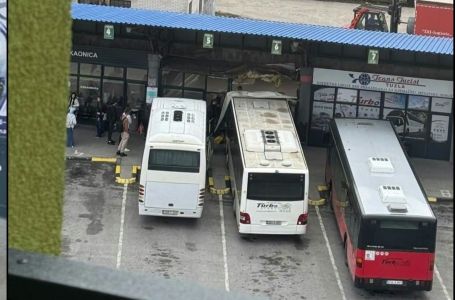 Teška nesreća u Živinicama: Vozač autobusa izgubio kontrolu, ima povrijeđenih