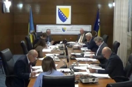 CIK podijelio kazne: NiP, Stanivuković i Snaga naroda kažnjeni zbog kršenja izbornih pravila