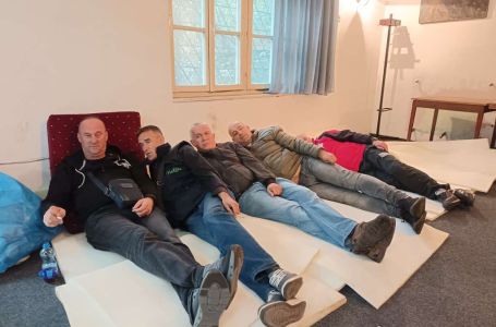 Zenički rudari i dalje u štrajku glađu, treću noć prenoćili u Domu rudara