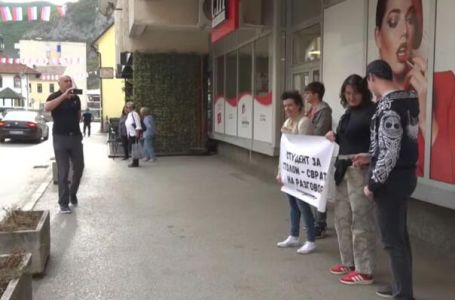 Studenti iz Srbije napadnuti u Višegradu, policija ih legitimiše po RS-u