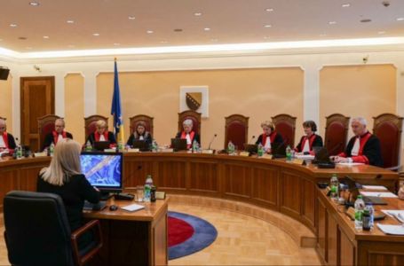 Ustavni sud BiH naredio Vladi RS-a da obustavi isplate za lobistički ugovor o "nezavisnosti RS-a"