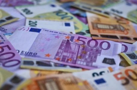 Novac stiže za 4 znaka: Evo ko će dobiti pare do 3. oktobra