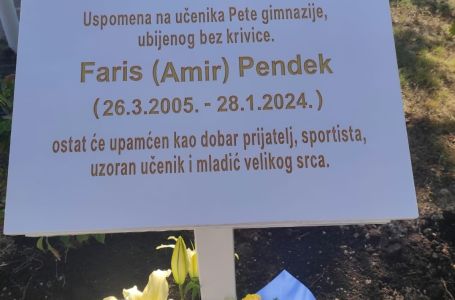 „U ovu školu moj Faris je ulazio pun života i planova“: Prijatelji otkrili ploču s njegovim imenom