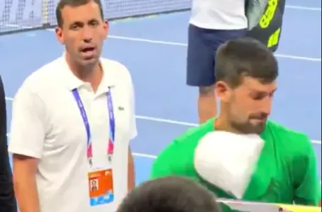Novak Đoković pogođen u glavu u Kini dok je dijelio autograme!