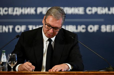 ‘Neredi u izbornoj noći su izvjesni! Evo šta će Vučić napraviti u 1. satu nakon zatvaranja birališta