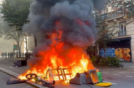 Učenički protesti prerasli u nasilje, zatvoreno 400 škola