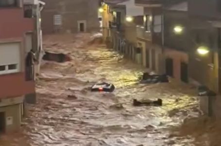 Katastrofalne poplave u Španiji: Stogodišnja žena poginula, bujice nosile sve pred sobom