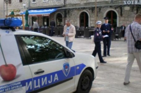 Haos u BiH: Zalutali metak ranio mladića u centru grada, policija pronašla puške i eksploziv