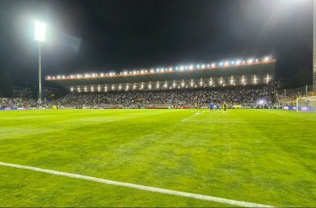 Sramotne poruke Poljaka o travnjaku Bilinog polja: Da li će im se ovo obiti o glavu?