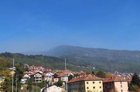 Nastavljeno gašenje deponije u Šišetima, učenici na nastavi, roditelji zabrinuti