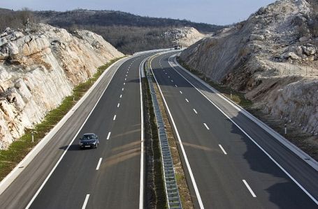 Hrvat pitao smije li sa zagrebačkim tablicama u Beograd, odgovor Srbina je hit