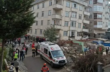 Dijete živo izvučeno iz ruševina nakon djelimičnog urušavanja zgrade u Istanbulu