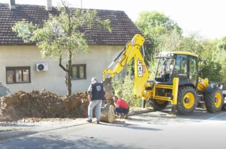 Police u marketima prazne: Građani Istočnog Sarajeva od jučer bez vode, cisterni nema