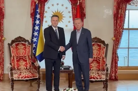 Evo šta je predsjednik Turske Erdogan poručio Denisu Bećiroviću nakon Općih izbora