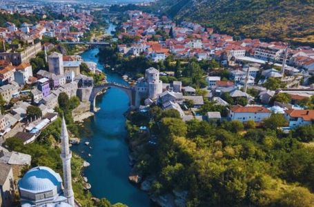 Uhapšene dvije osobe osumnjičene za paljenje automobila u Mostaru