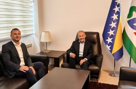 Politički dogovor na pomolu?! Izetbegović i Efendić sjeli za isti sto, evo o čemu su razgovarali!