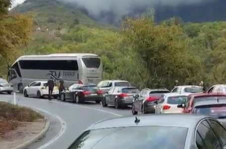 Saobraćajni kolaps na Bradini zbog nesreće