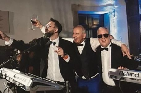 Petar Grašo pjevao na rođendanu Vučićeva kuma u Veneciji, fotografije izazvale burne reakcije