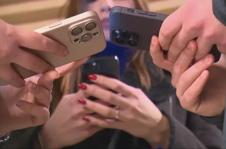 Novi trend obuzeo mlade, a stariji ne razumiju o čemu je riječ: "Mnogi padaju u zamku"