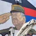 Mural s likom osuđenog ratnog zločinca Ratka Mladića osvanuo na zgradi u Bijeljini