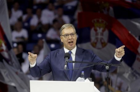 Anketa pred izbore u Srbiji: Studenti imaju tijesnu prednosti pred Vučićem