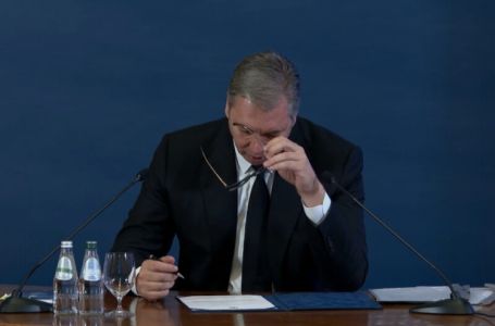 Skandalčina: Objavljena nova SKY prepiska o saradnji vlasti u Srbiji s klanovima, cure detalji...