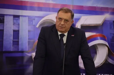 Dodik veličao ratne zločince pa poručio da je spreman "boriti se protiv islamizacije"
