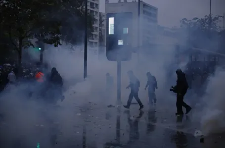 Haos u Francuskoj: Odjekuju detonacije, policija uhapsila gotovo 1.000 osoba