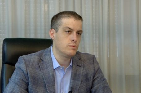 Počelo je: Beogradski advokat tvrdi da jedna banka iz Srbije ubrzano prebacuje novac u dvije države