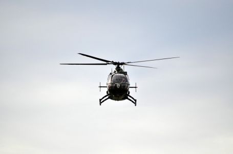 Srušio se helikopter sa šest članova posade, u toku potraga