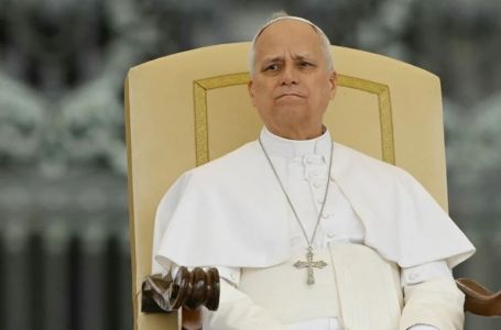 Papa Lav prvi je poglavar Katoličke Crkve u povijesti koji je iskoristio ovo pravo